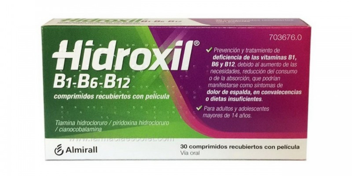 La cantidad diaria recomendada de vitamina B-12 para adultos es 2,4 microgramos. La vitamina B-12 (cobalamina) tiene un 